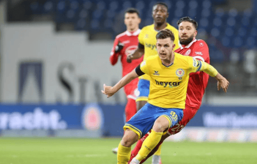 网站入口-欧超杯今晨走向成谜,阿斯顿维拉造点机会,管理层满意,轮换策略成焦点的简单介绍