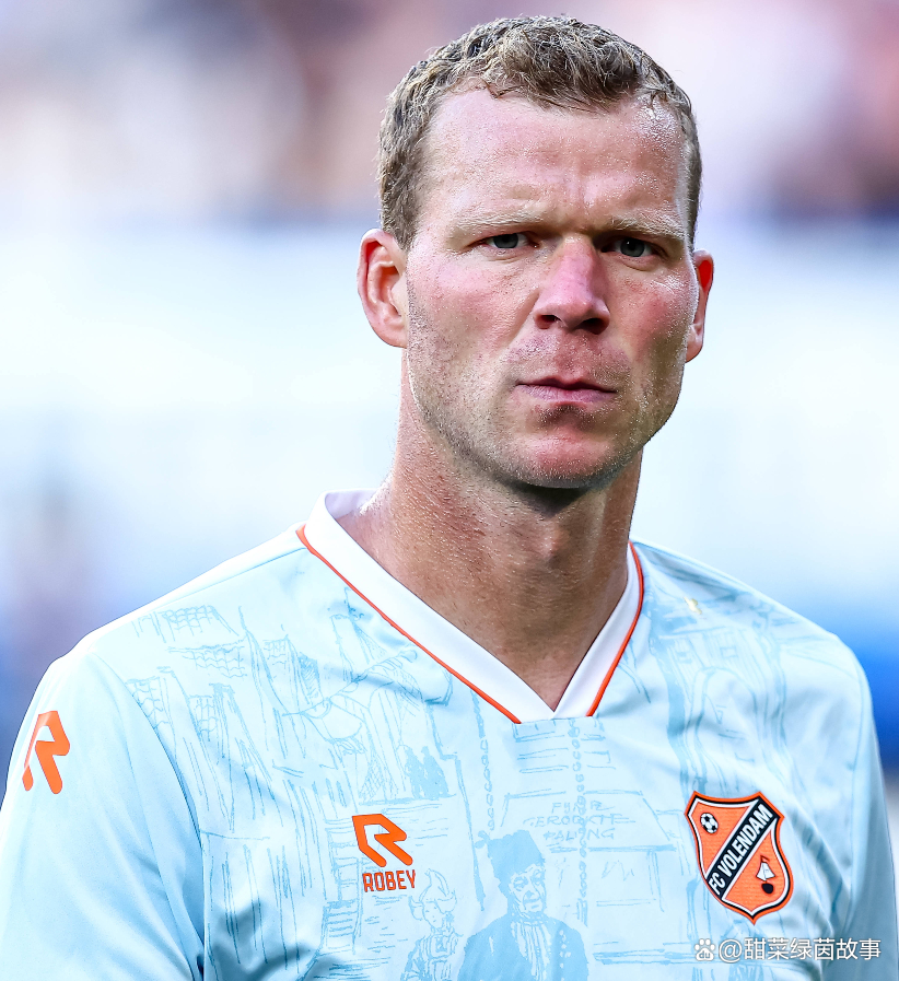 网站入口-关于荷甲清晨再迎强敌;费耶诺德内部沟通;主帅态度:态度坚定;资深球员宣示担当的信息