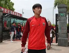 官方网站-风云突变上海海港冲刺阶段回应争议武汉三镇今晚队长鼓劲，华盛顿奇才围绕欧篮联战术微调看傻球迷的简单介绍